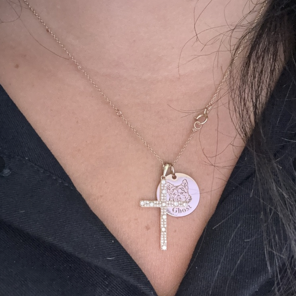Happy customer with their Pawloom necklace